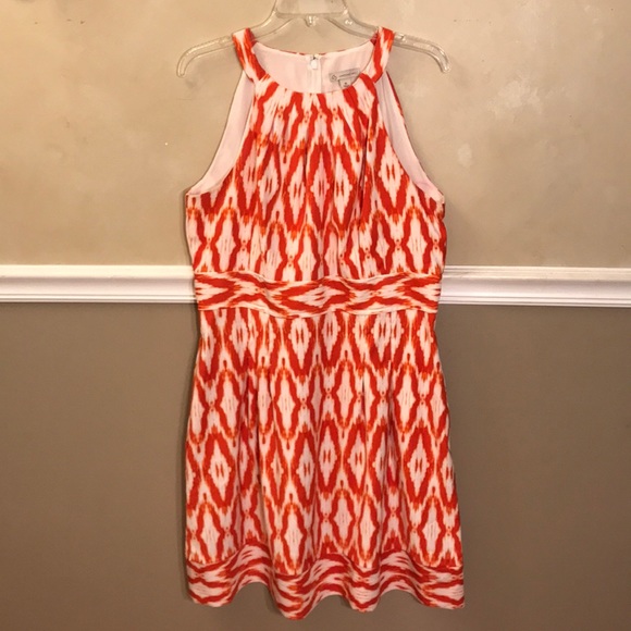 dressbarn Dresses & Skirts - DB Dressbarn round neck pleated dress w/ pockets